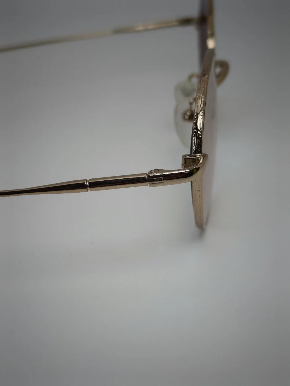Film. Classic Round Women's Gold Eyewear.